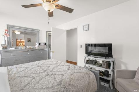 1904 Piedmont Way South Bend IN 46614