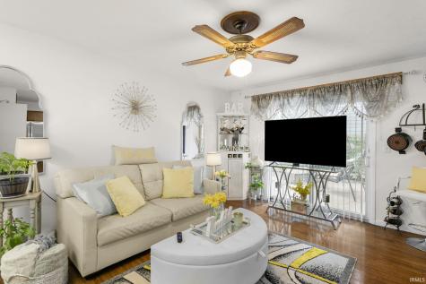 1904 Piedmont Way South Bend IN 46614