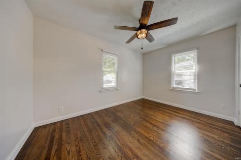 1401 S Roosevelt Drive Evansville IN 47714