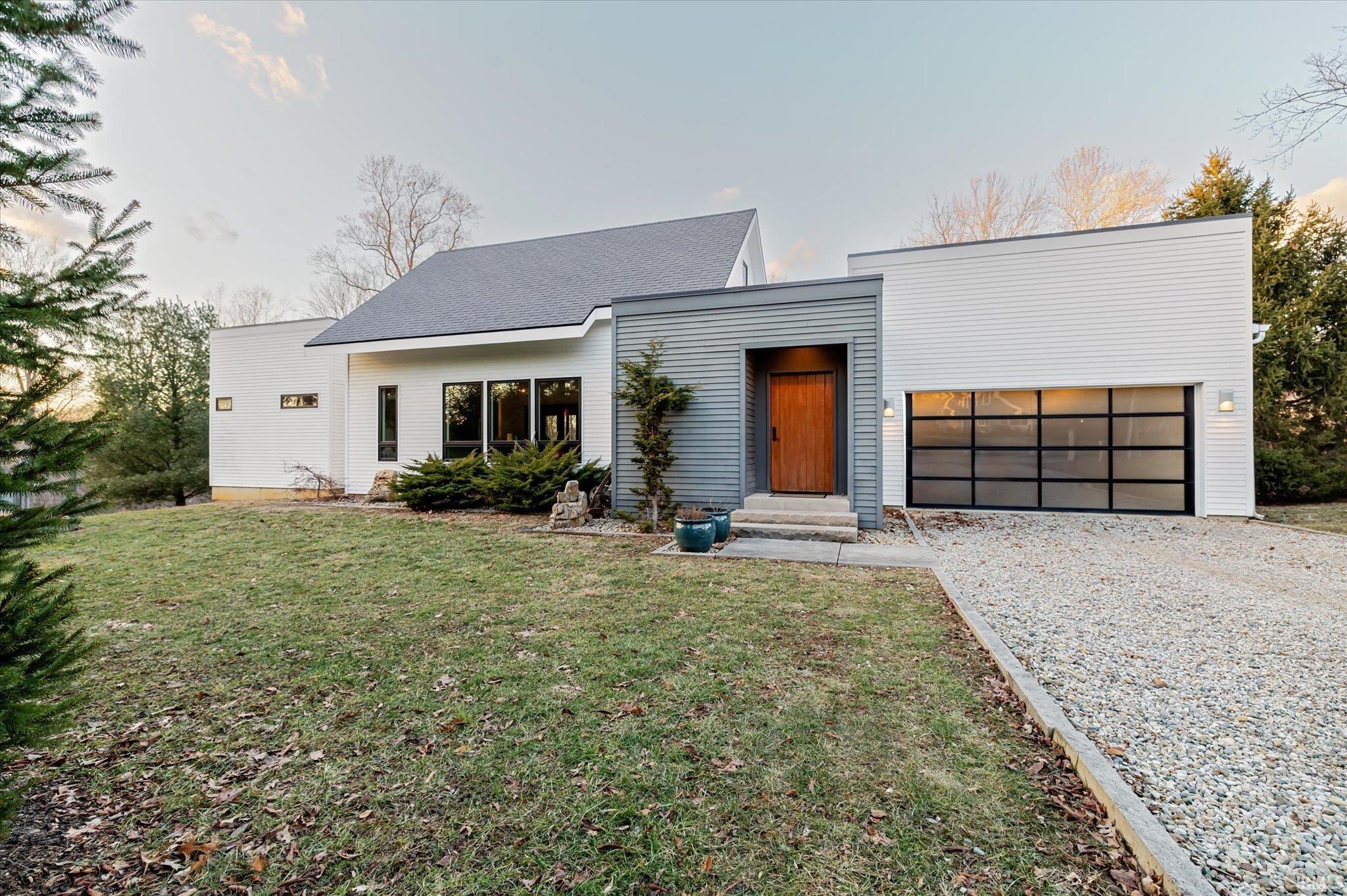 5767 E Kings Road Bloomington IN 47408