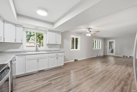 4917 Reed Road Fort Wayne IN 46835