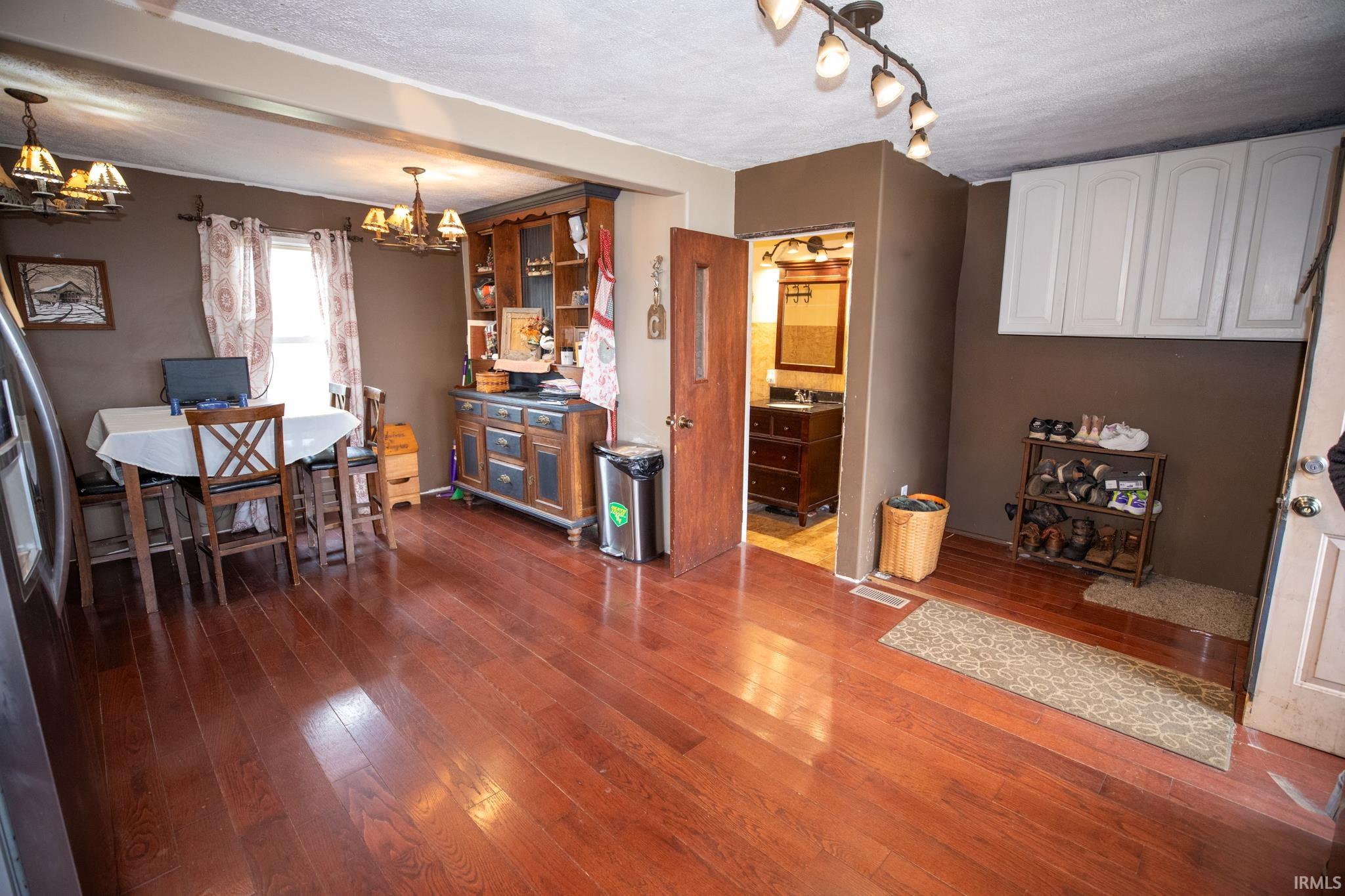 4934 N 650 E Road Rochester IN 46975