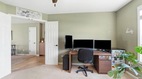 1920 Black Bear Drive Fort Wayne IN 46808