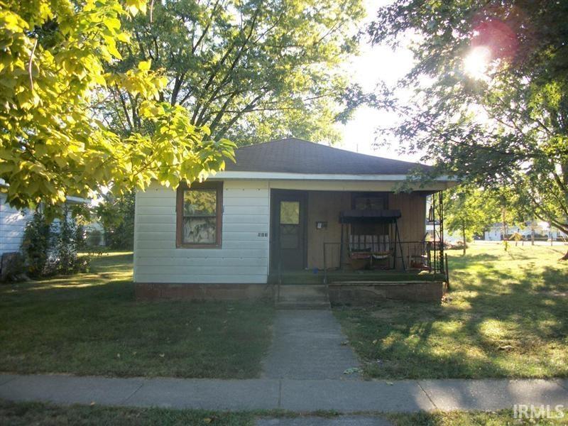 513 S New Jersey Street Bicknell IN 47512