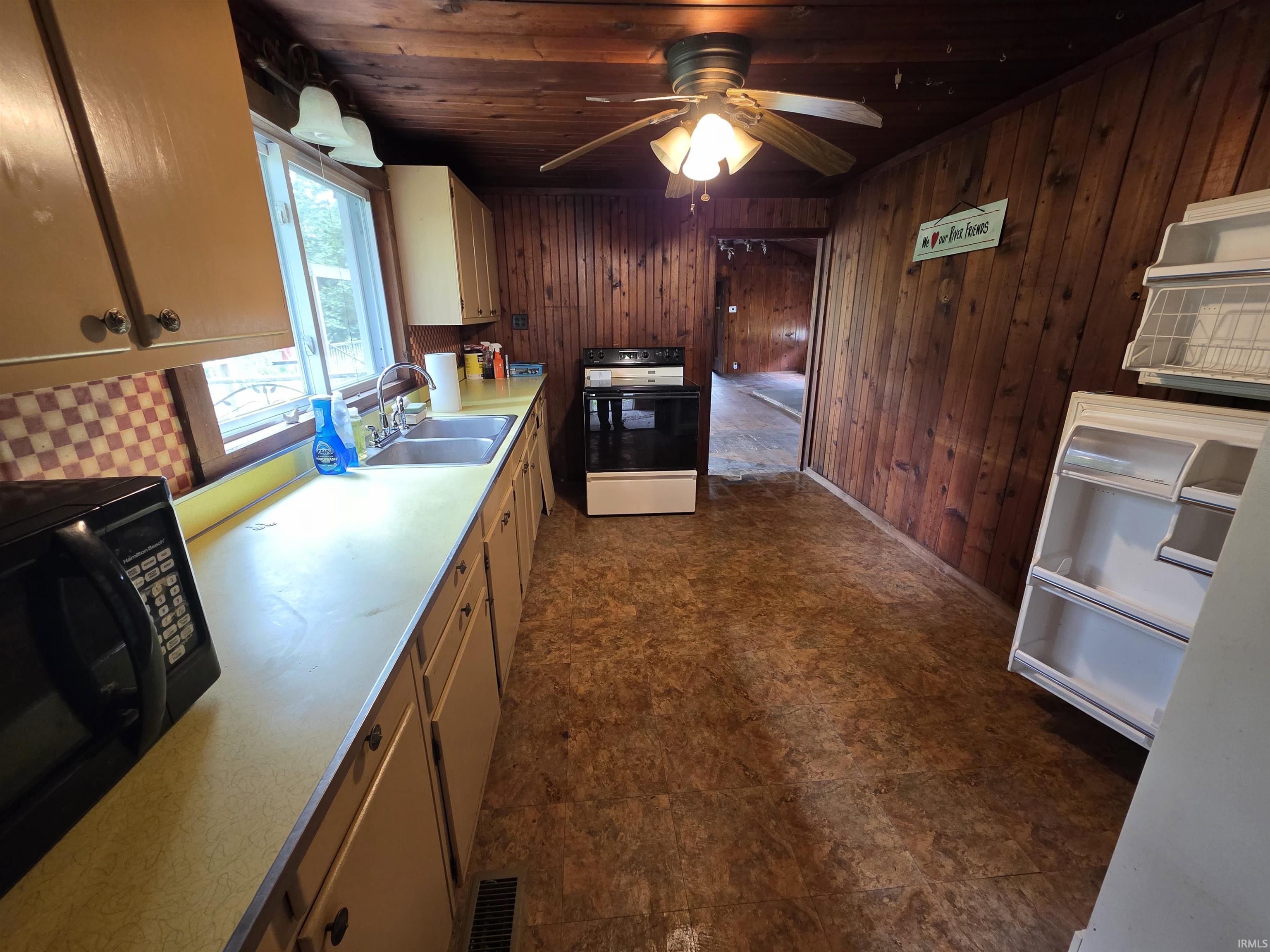 4959 Boicourt Street Rochester IN 46975