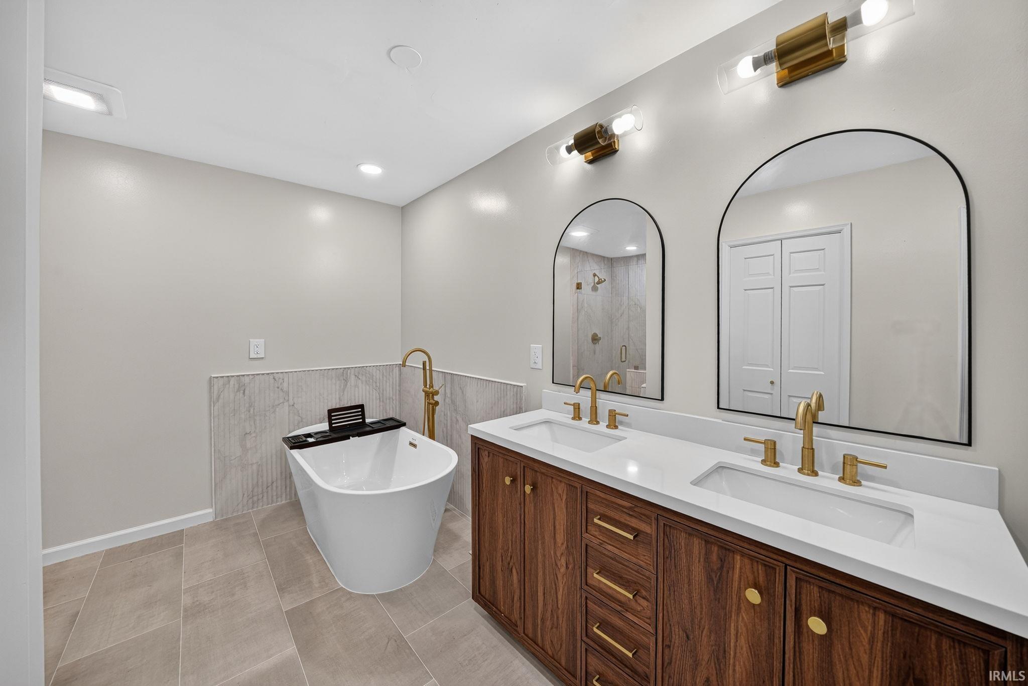 1134 Ridgedale Road South Bend IN 46614