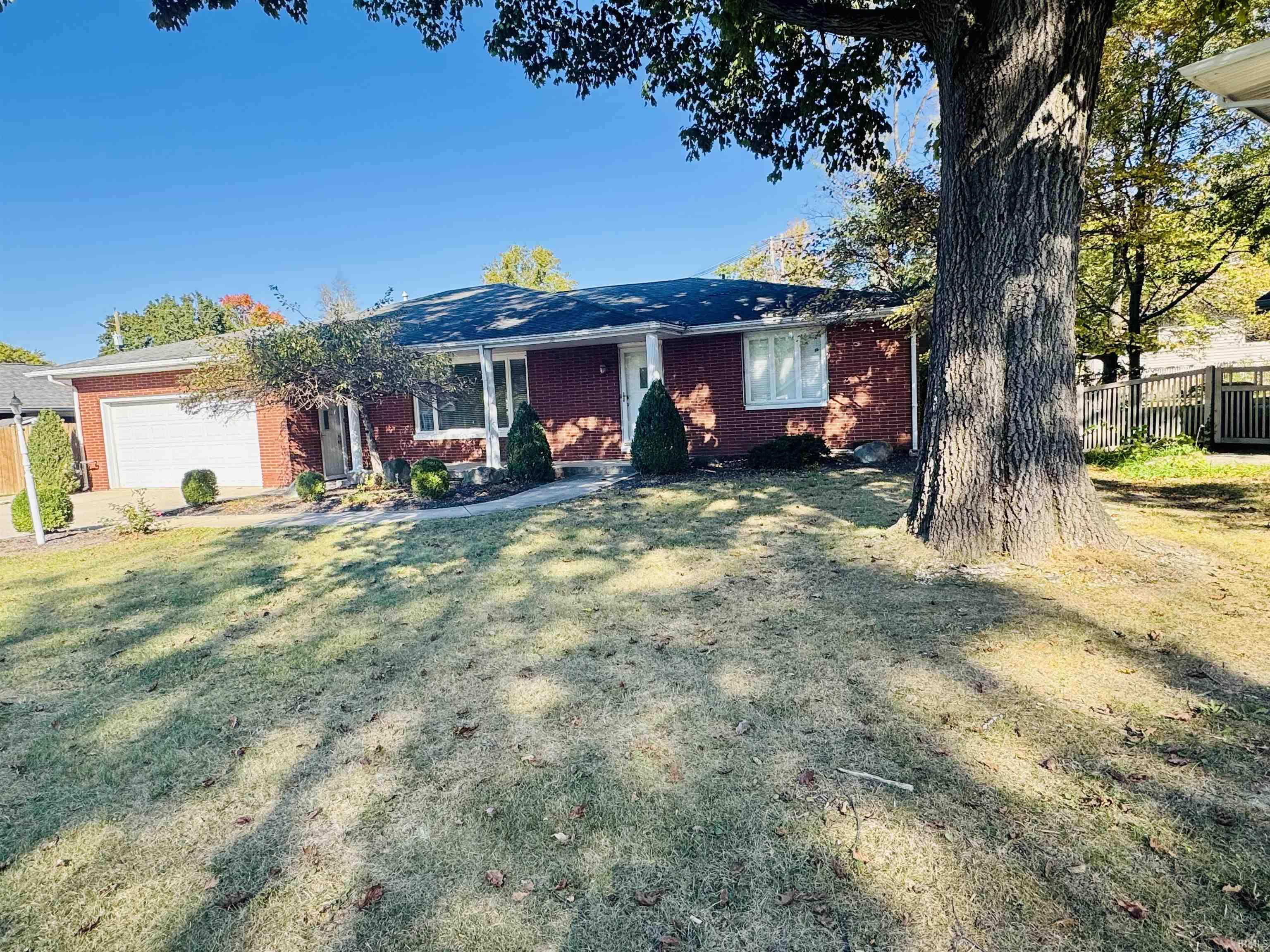 1302 N Briar Road Muncie IN 47304