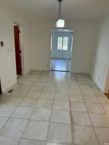 1302 N Briar Road Muncie IN 47304