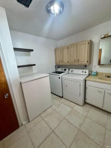1302 N Briar Road Muncie IN 47304