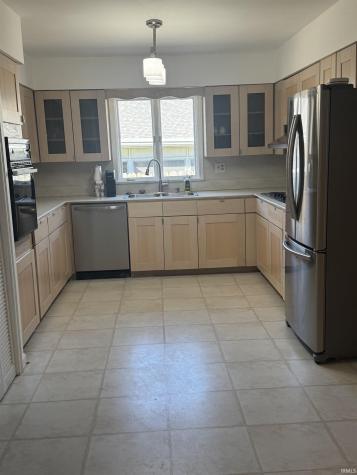1302 N Briar Road Muncie IN 47304