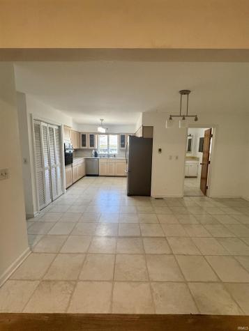 1302 N Briar Road Muncie IN 47304