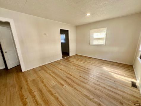 2413 N Fares Avenue Evansville IN 47710