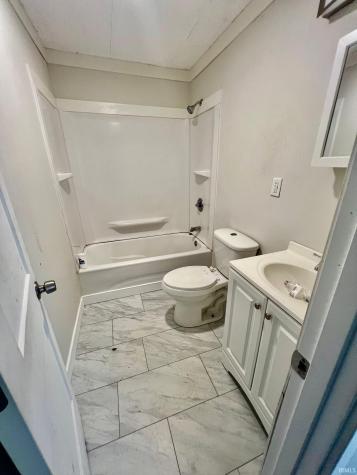 2413 N Fares Avenue Evansville IN 47710