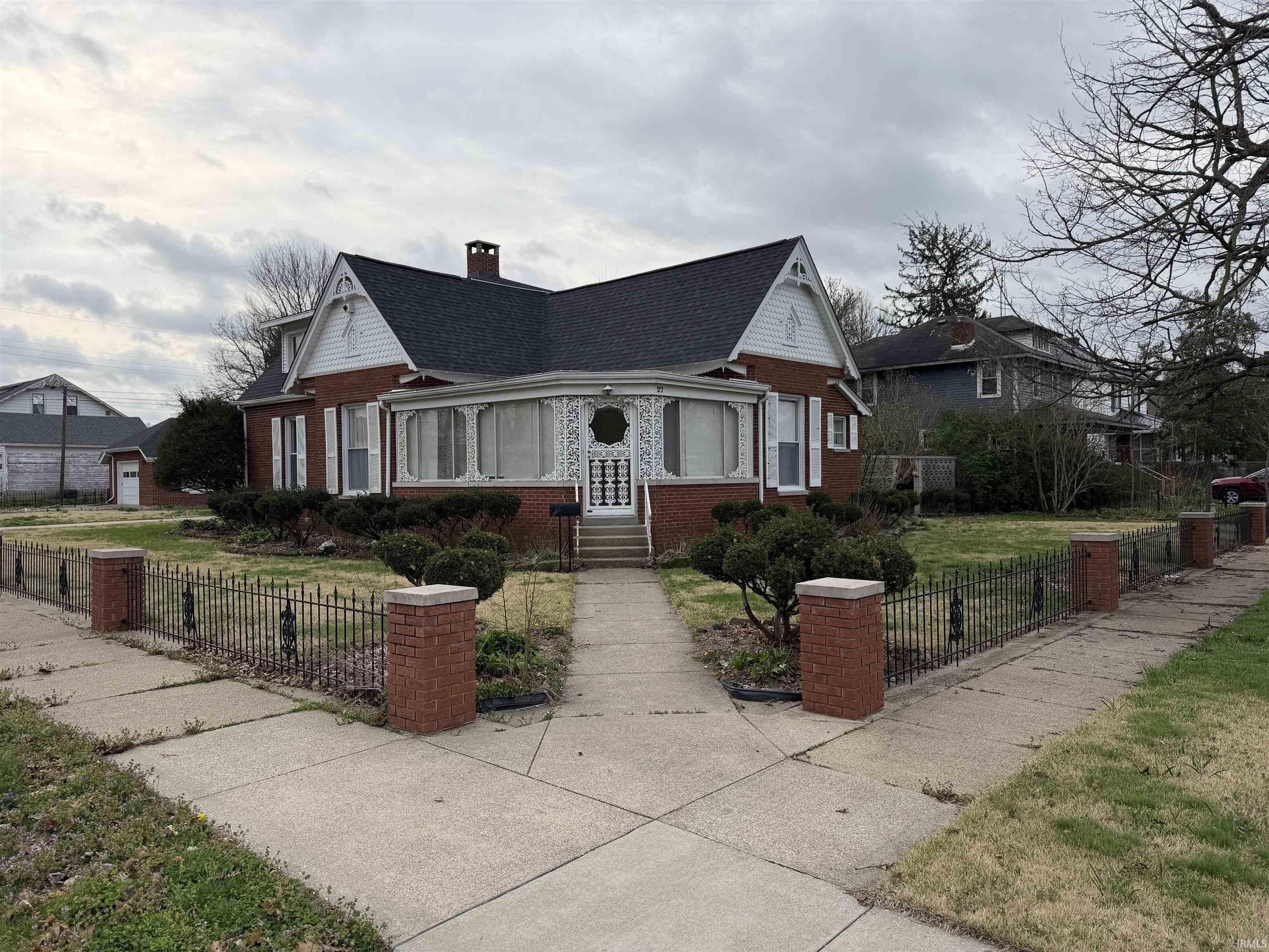 27 N Edwards Street Worthington IN 47471