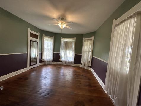 27 N Edwards Street Worthington IN 47471