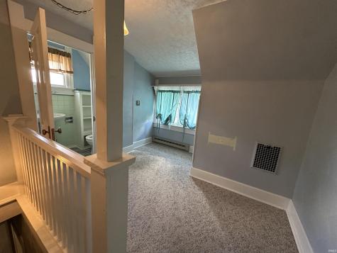 27 N Edwards Street Worthington IN 47471