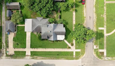 27 N Edwards Street Worthington IN 47471
