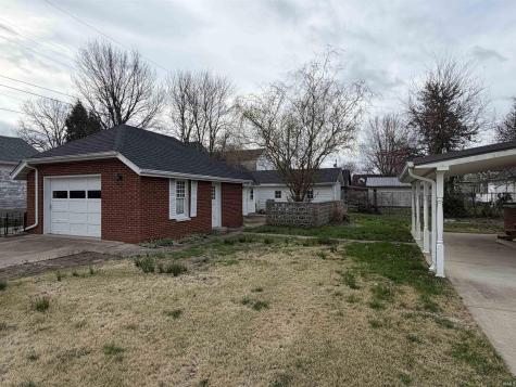 27 N Edwards Street Worthington IN 47471