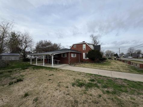 27 N Edwards Street Worthington IN 47471