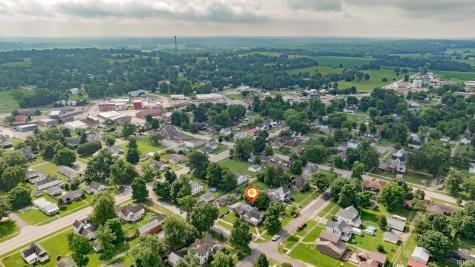 27 N Edwards Street Worthington IN 47471