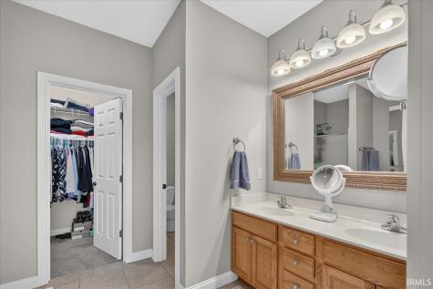 6041 Delk Drive Evansville IN 47711