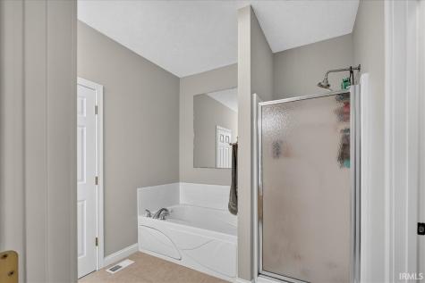 6041 Delk Drive Evansville IN 47711
