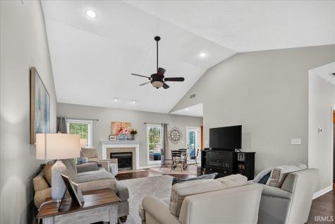 6041 Delk Drive Evansville IN 47711
