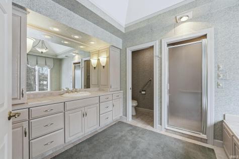 1501 Fisher Avenue Warsaw IN 46580