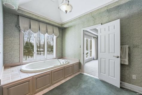 1501 Fisher Avenue Warsaw IN 46580
