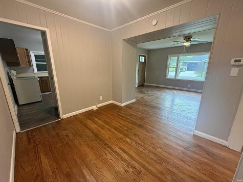 204 Poplar Street Loogootee IN 47553