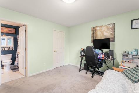 4336 Field Gate Drive E South Bend IN 46628