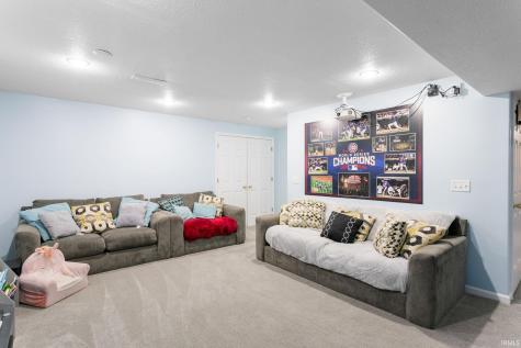 4336 Field Gate Drive E South Bend IN 46628