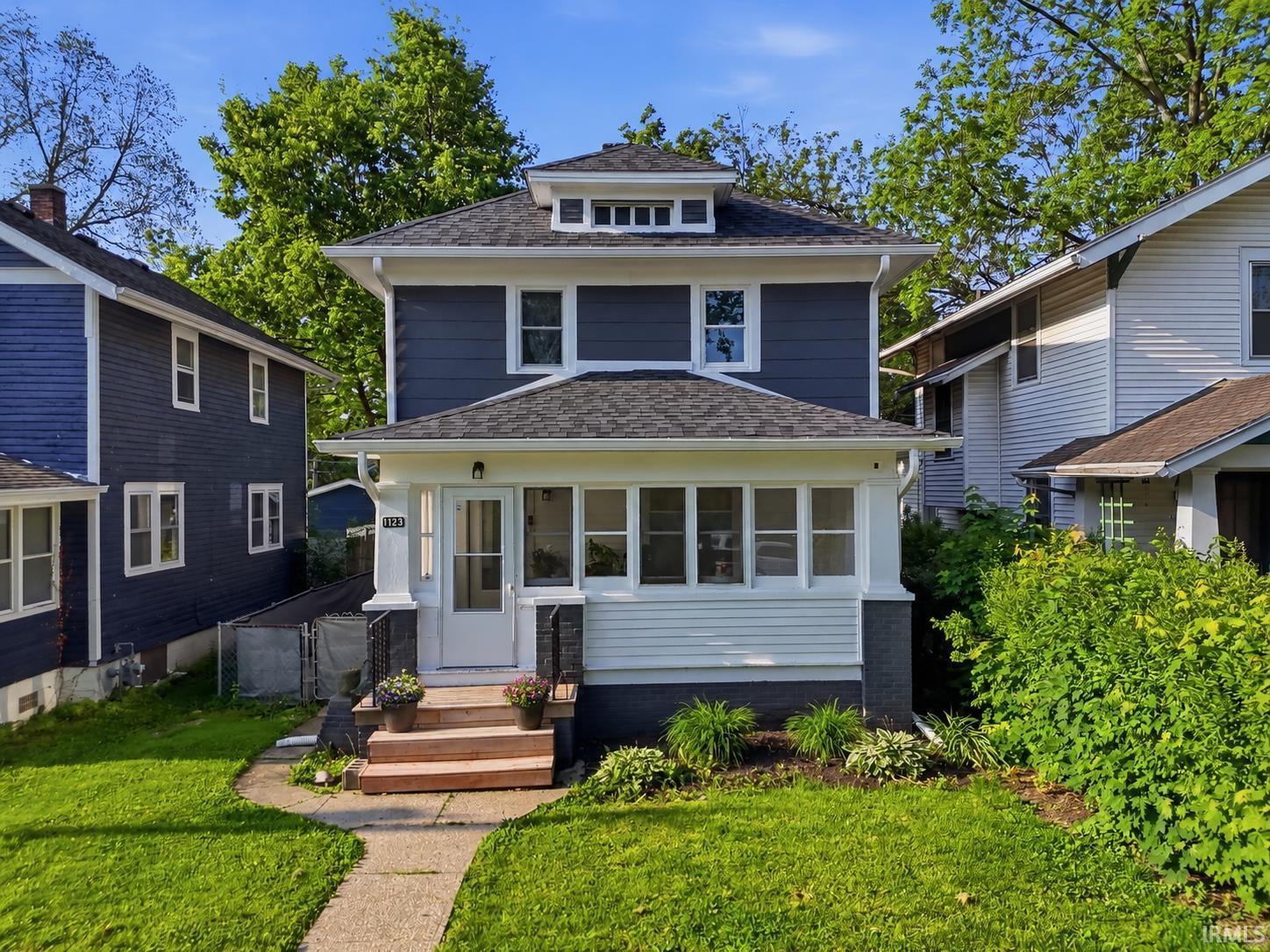 1123 Kinsmoor Avenue Fort Wayne IN 46807