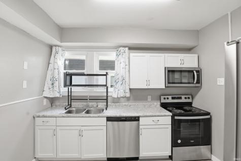 1123 Kinsmoor Avenue Fort Wayne IN 46807