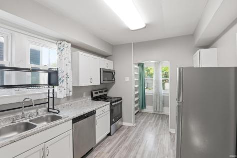 1123 Kinsmoor Avenue Fort Wayne IN 46807