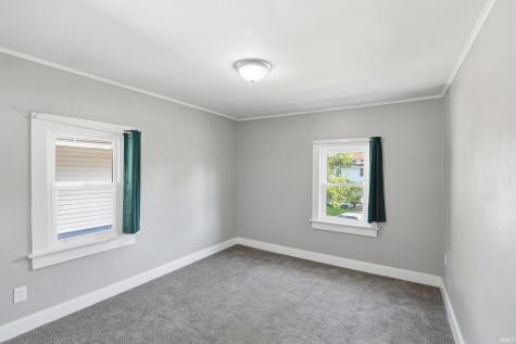 1123 Kinsmoor Avenue Fort Wayne IN 46807