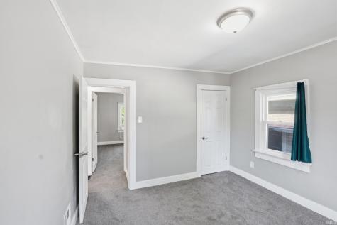 1123 Kinsmoor Avenue Fort Wayne IN 46807