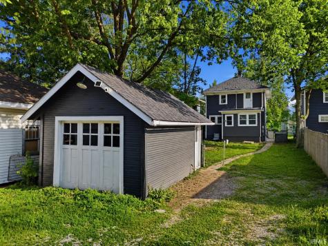 1123 Kinsmoor Avenue Fort Wayne IN 46807