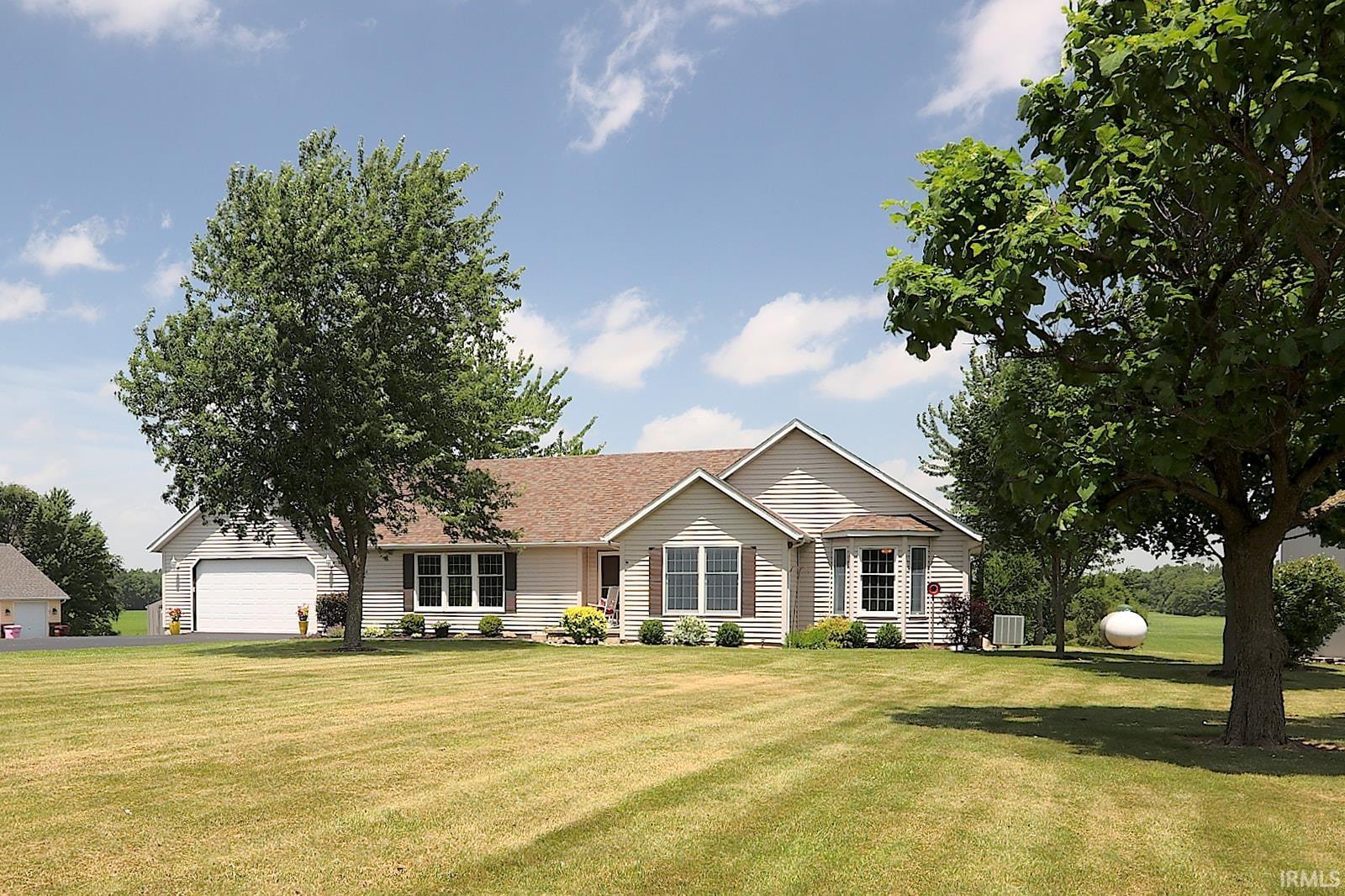 2712 E 400 N Huntington IN 46750