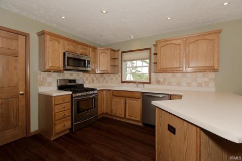 2712 E 400 N Huntington IN 46750