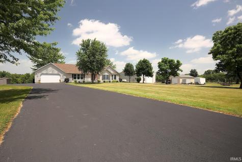 2712 E 400 N Huntington IN 46750