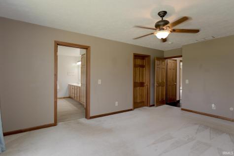 2712 E 400 N Huntington IN 46750