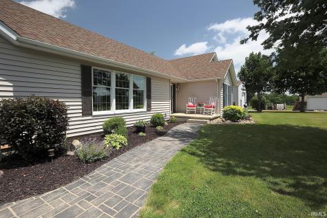 2712 E 400 N Huntington IN 46750
