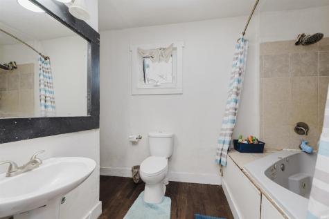 116 W 8th Street Matthews IN 46957