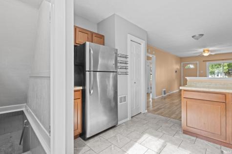 737 S 33rd Street South Bend IN 46615