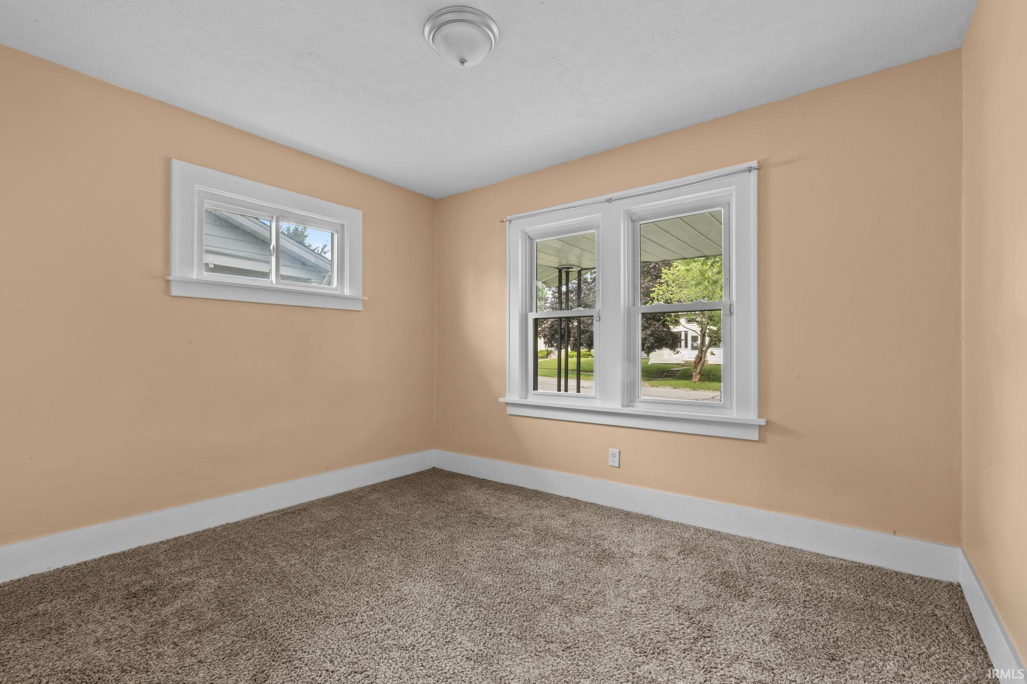 737 S 33rd Street South Bend IN 46615