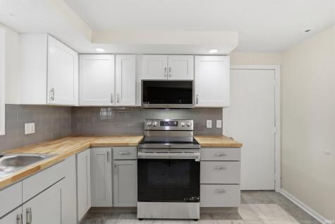 9529 Wolf River Place Fort Wayne IN 46804