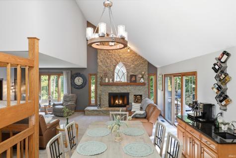5721 Devils Hollow Road Fort Wayne IN 46814