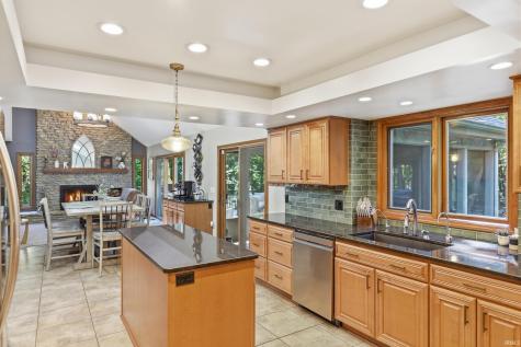 5721 Devils Hollow Road Fort Wayne IN 46814