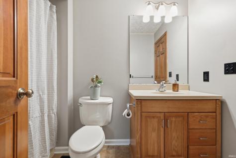 5721 Devils Hollow Road Fort Wayne IN 46814